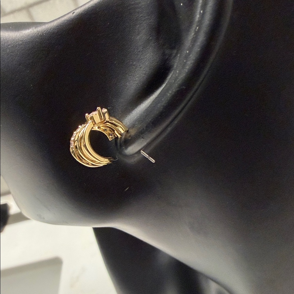 Elegant Gold and Rhinestone Women's Earrings - Picture 3 of 4